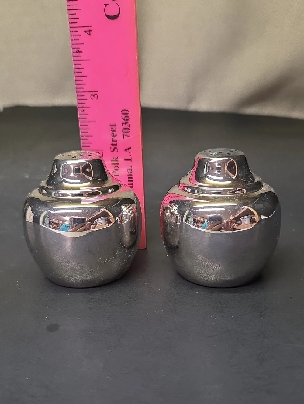 Vintage WM. ROGERS Silverplate  Salt &‎ Pepper Shakers  Number 864  USA